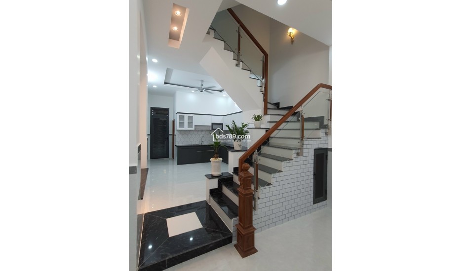 Bán nhà mới xây đường số 8 Linh Xuân Thủ Đức TPHCM,LH 0909428959.